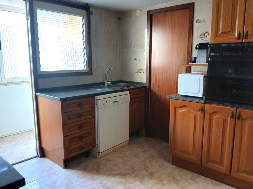 WhatsApp Image 2025-12-04 at 13.06.37 (2)