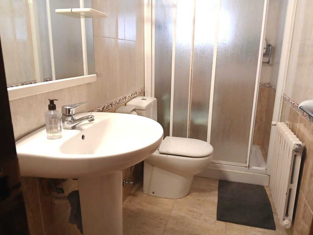 WhatsApp Image 2025-12-04 at 13.06.39 (2)